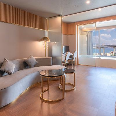 로얄 스위트 풀 High floor 브릿지뷰 부산영도 그랜드베른 호텔 쿠폰