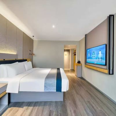 商務大床房『舒適零壓床品+智能電視投屏』 如家商旅飯店（連雲港東海商業街高鐵站店）優惠