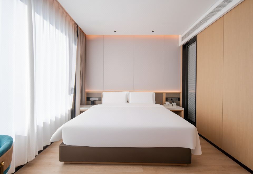 尊享大床房（智能客控+零压床垫+记忆枕+乾湿分离）