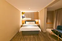 Homeinn Selected Hotel (Longkou Huang County Avenue Zhenhua Commercial Building)