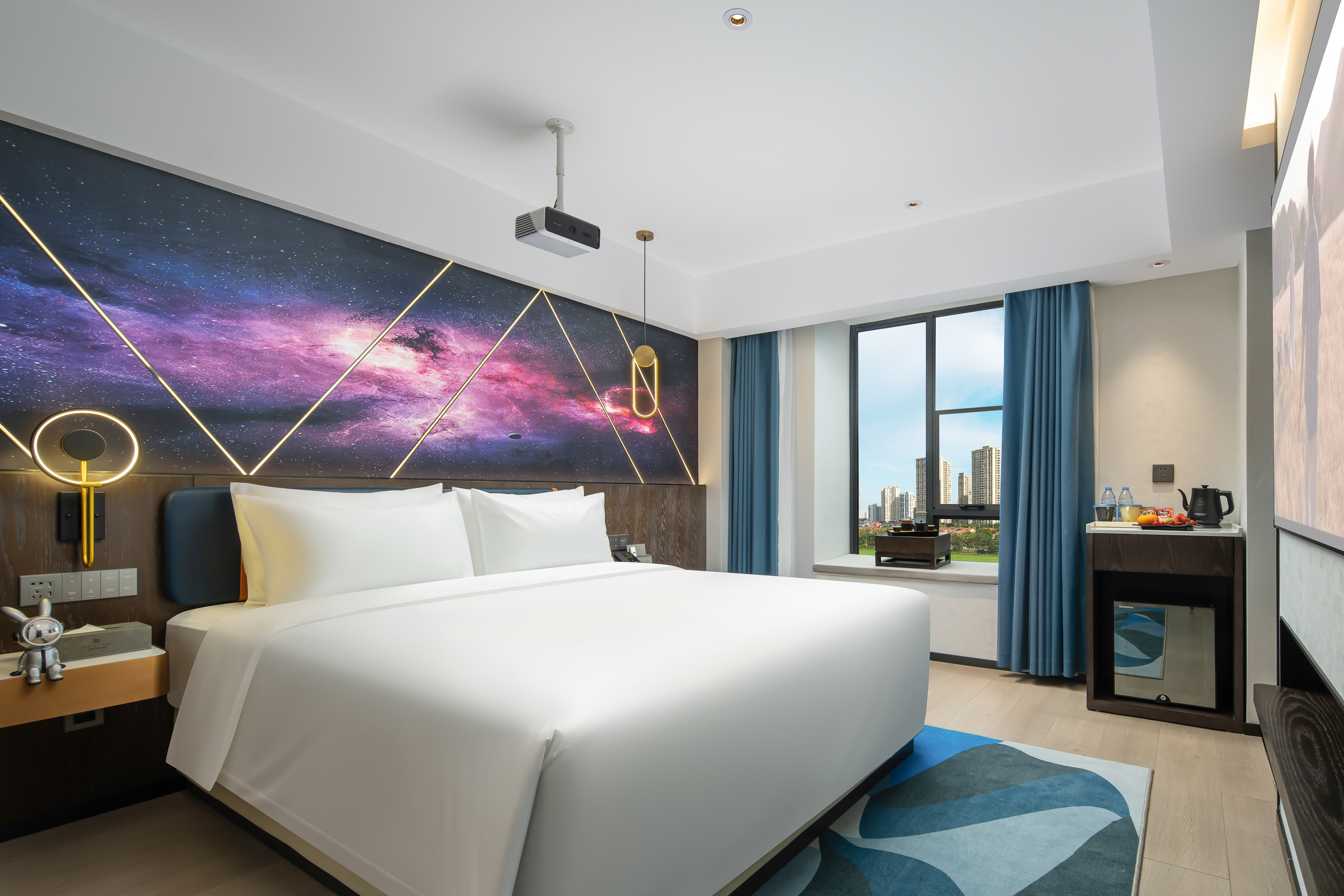 动感时尚影视大床房