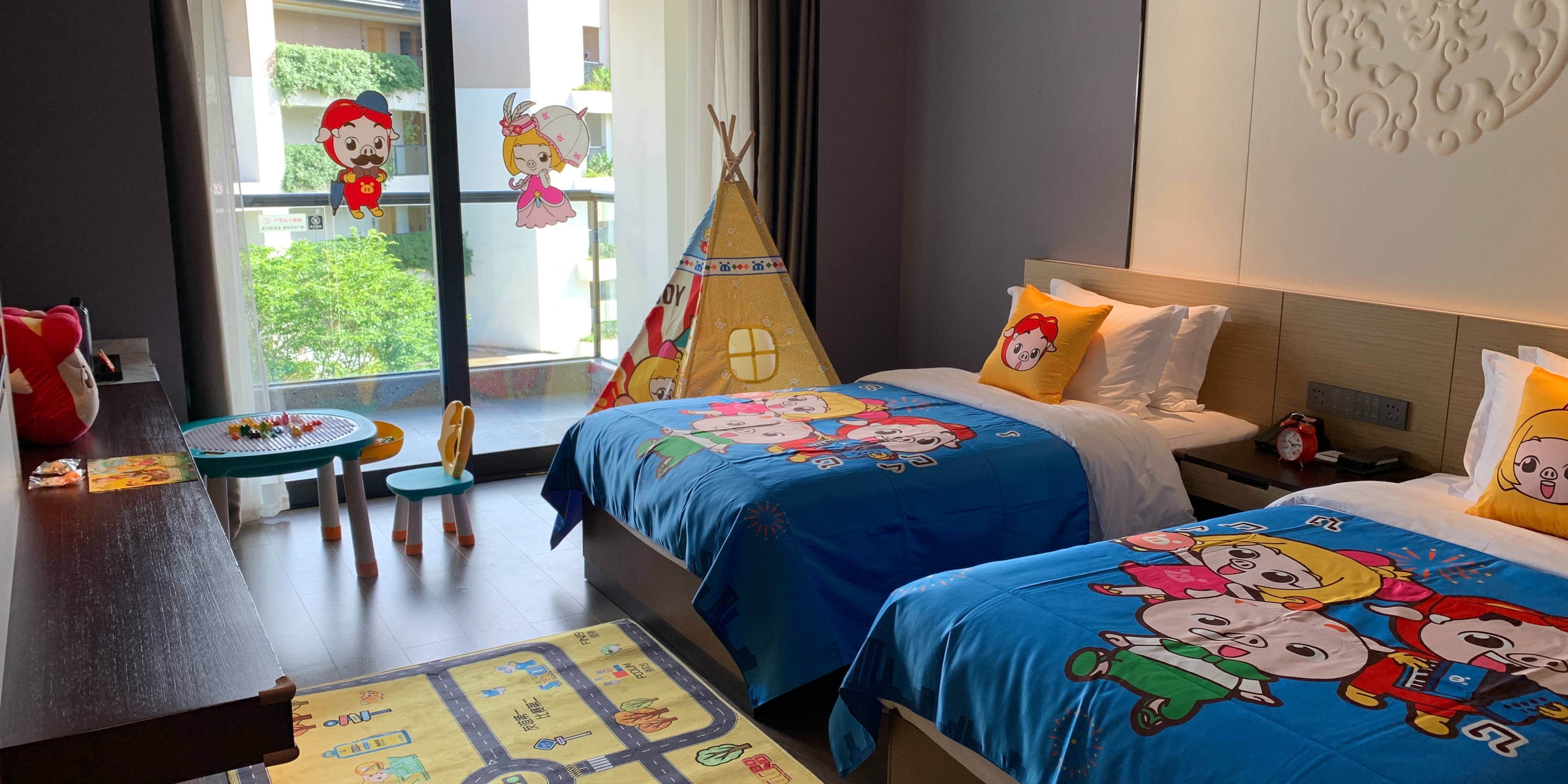猪猪侠酷芽亲子双床房