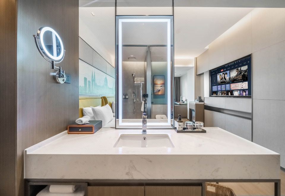 豪華商務雙床房（手機電視投屏+Minibar）