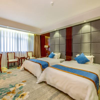 新裝修高級雙人房 清遠美林國際飯店（清新古龍峽飛來湖公園店）優惠