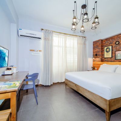 特惠主題房 哪裡那裡海岸精品客棧（三亞大東海店）優惠