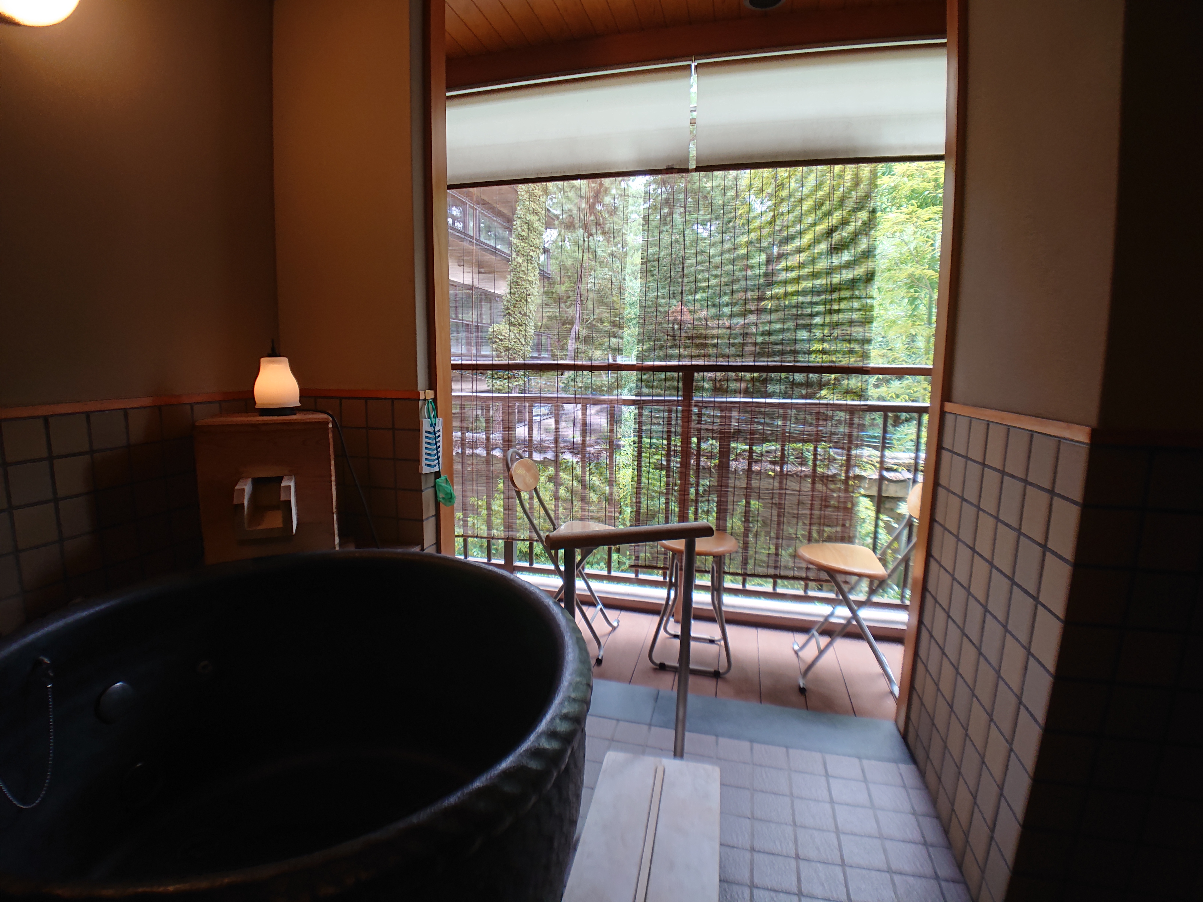 带露天浴池和式房