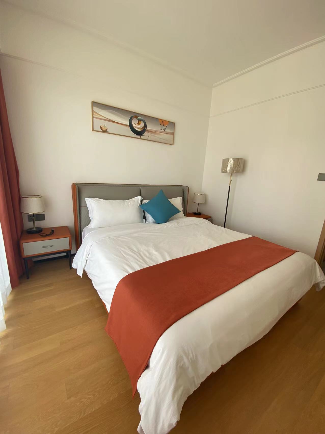 豪华湖景叠院二室二衞标间套房