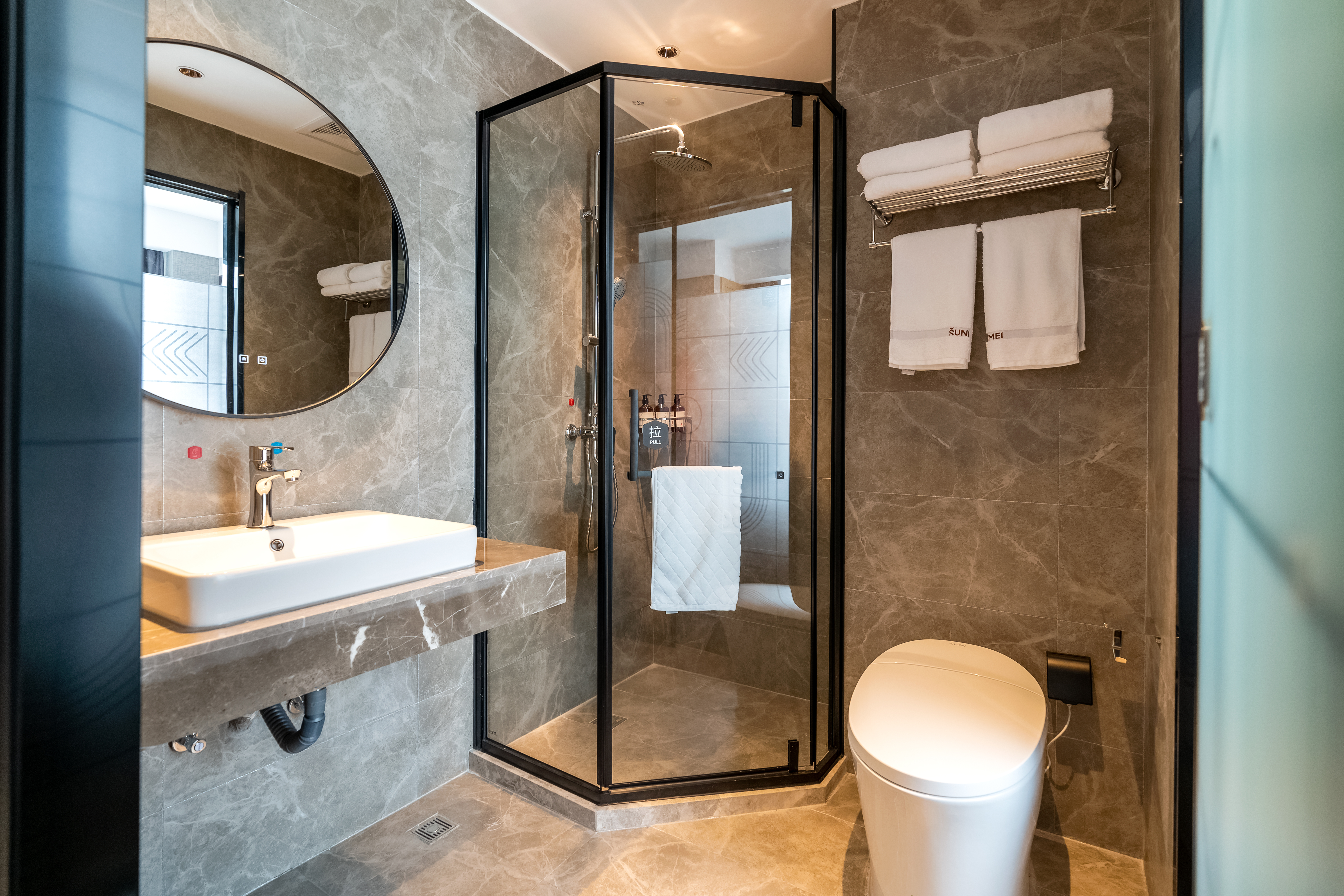 Smart Standard Room (Double Bed)