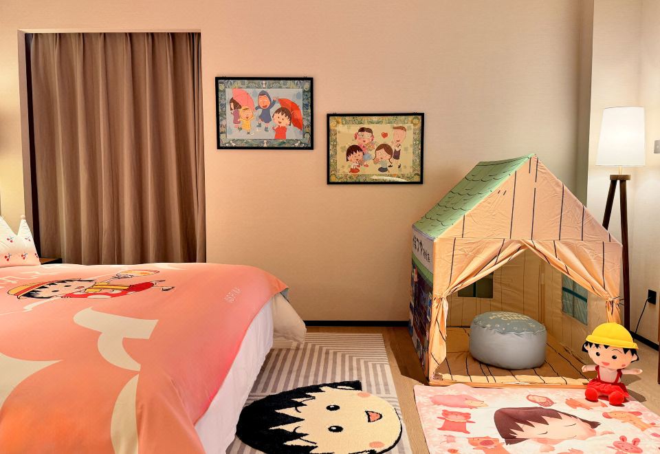 樱桃小丸子豪华大床房（小童游乐+Coffee机+Minibar）