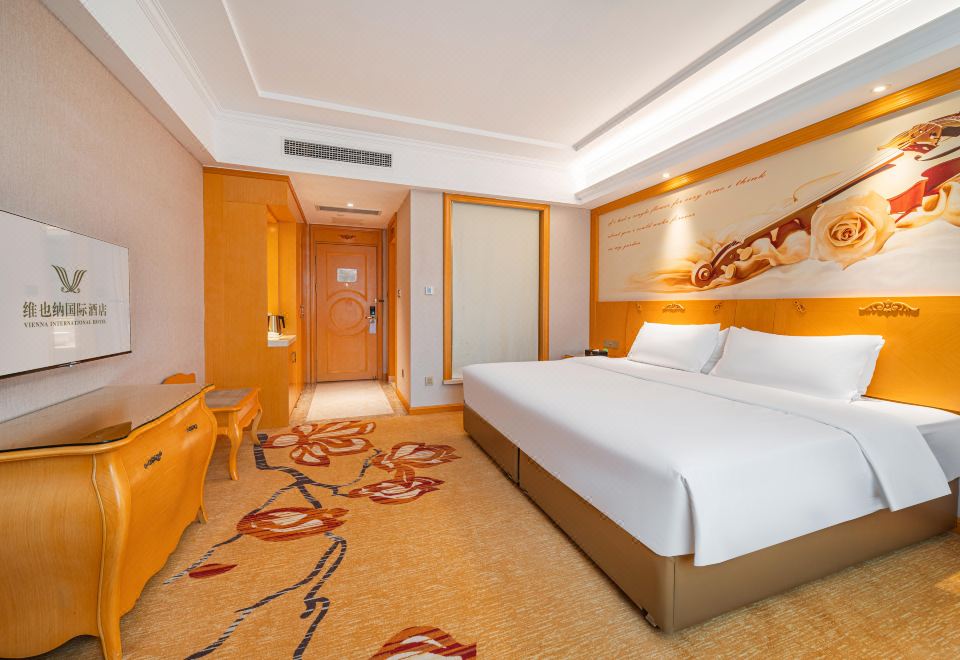 豪华特大床房（亲子床+宽敞明亮）