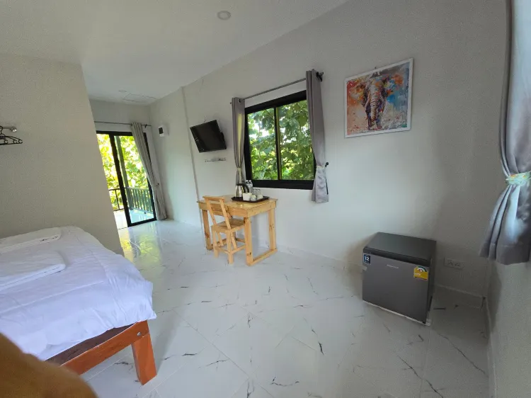 ห้องเตียงใหญ่พร้อมระเบียง D11