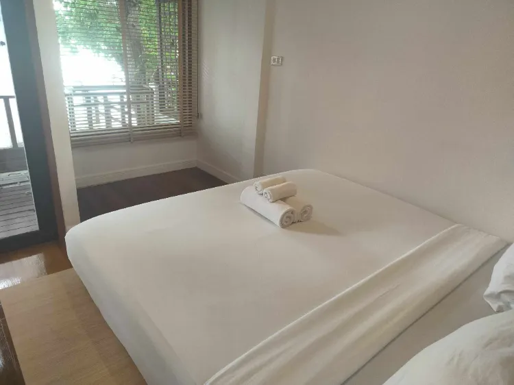 ห้องพรีเมียร์ เตียงใหญ่ 1 เตียง