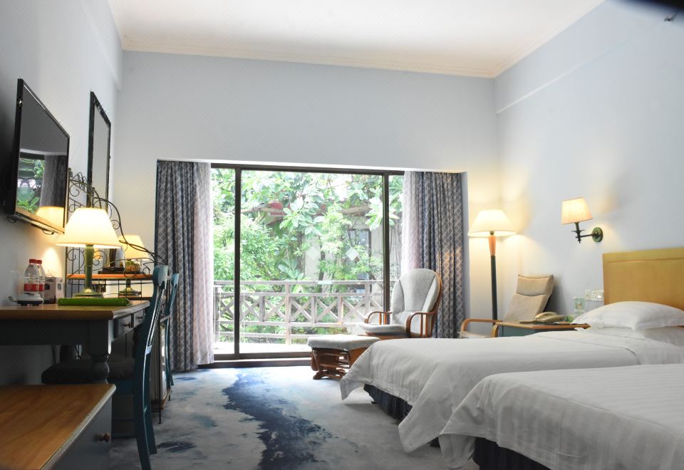 Evergreen Resort HotelDiscount Room (Main Villa)