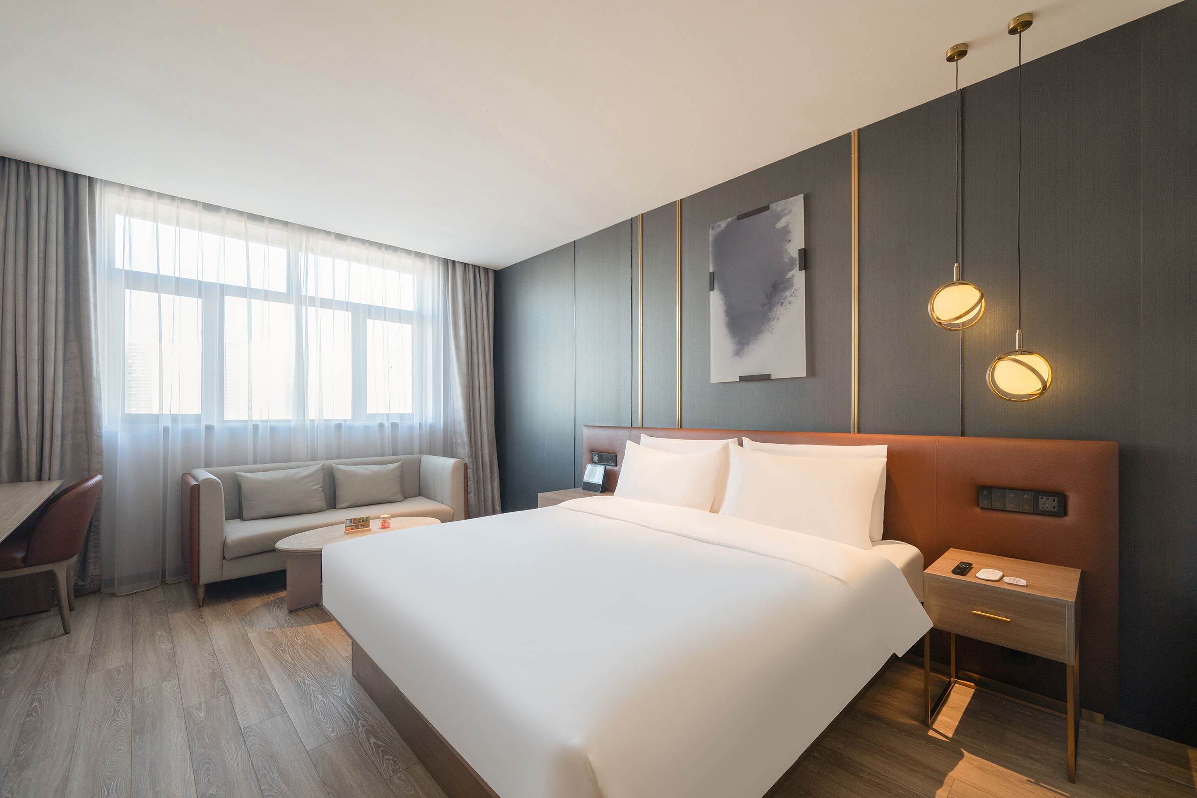 豪华大床房（65寸投屏电视+全屋智能客控）