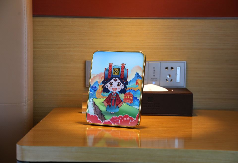 维景奇媛主题家庭房