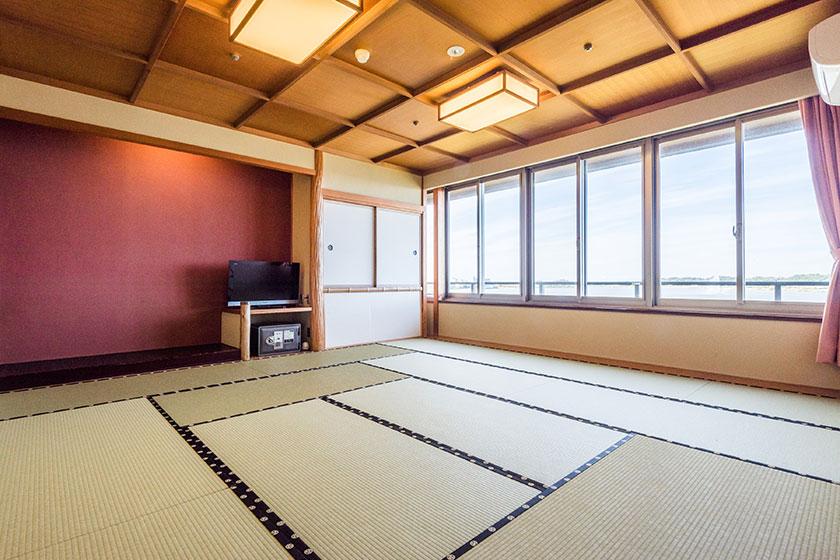 和洋式高级双床房（Superior Japanese/Western-Style Twin Room *Has Indoor Bath）