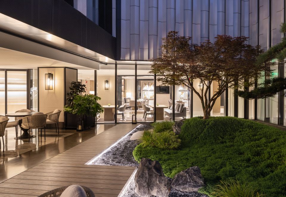 The Ritz-Carlton, SuzhouClub Deluxe Suite, City View, King Bed