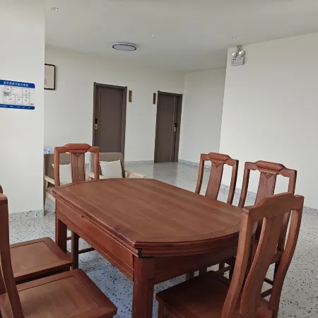 Luoding Shiniushan Homestay