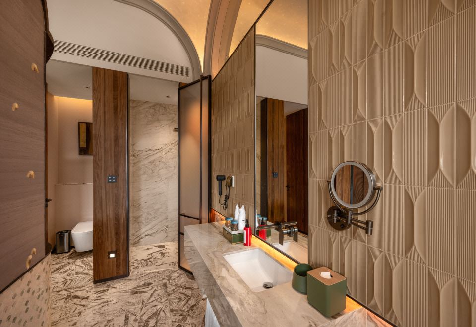 GRAND METROPARK KunmingWest Hill Sleeping Beauty View King Room