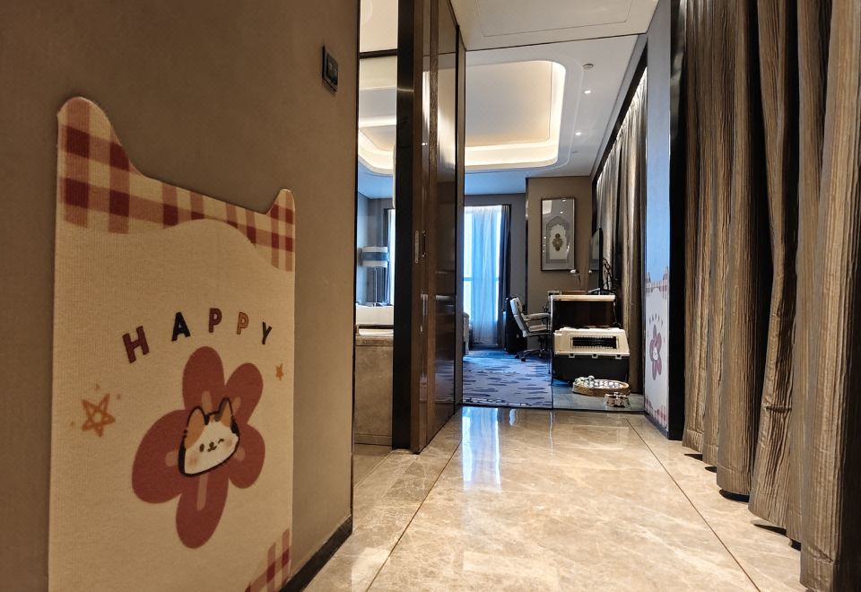 Wanda Vista UrumqiCute Pet Large Bed Room