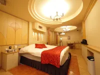 Hotel Cache (Adults Only)