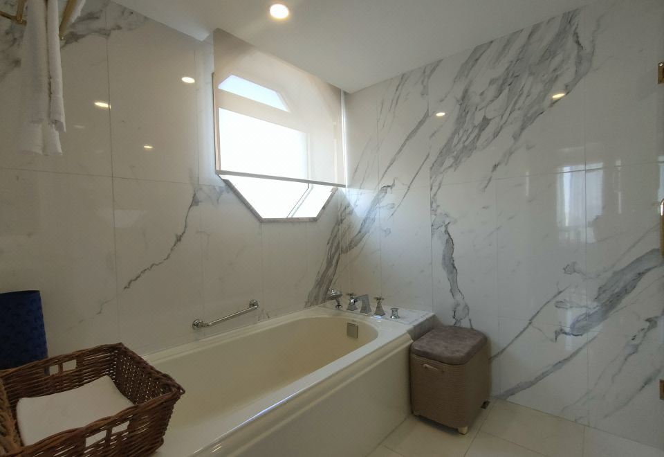 行政套房（零壓深睡眠記憶枕+高回彈乳膠床墊）