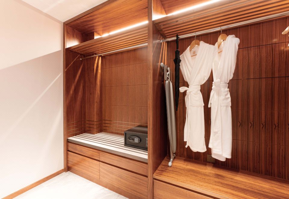 双卧·现代御逸家庭房