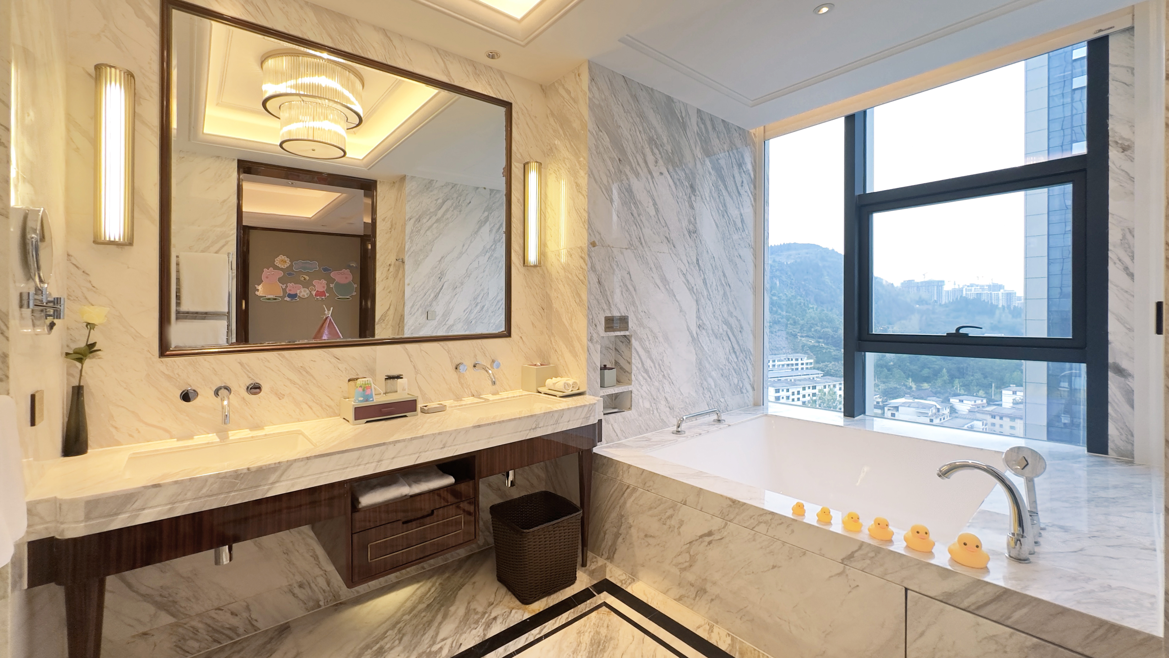 亲子家庭小童主题房