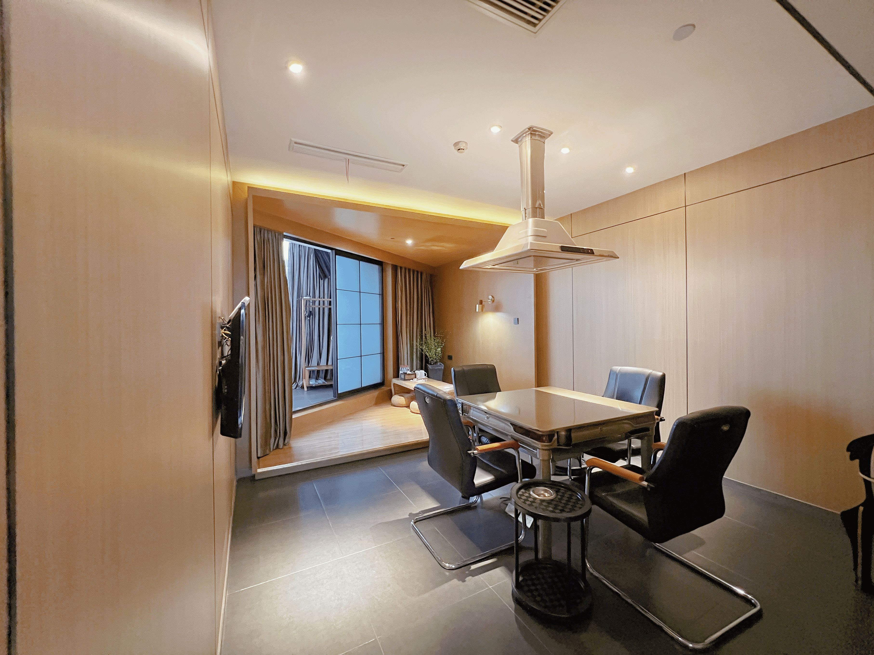 豪华棋牌大床房