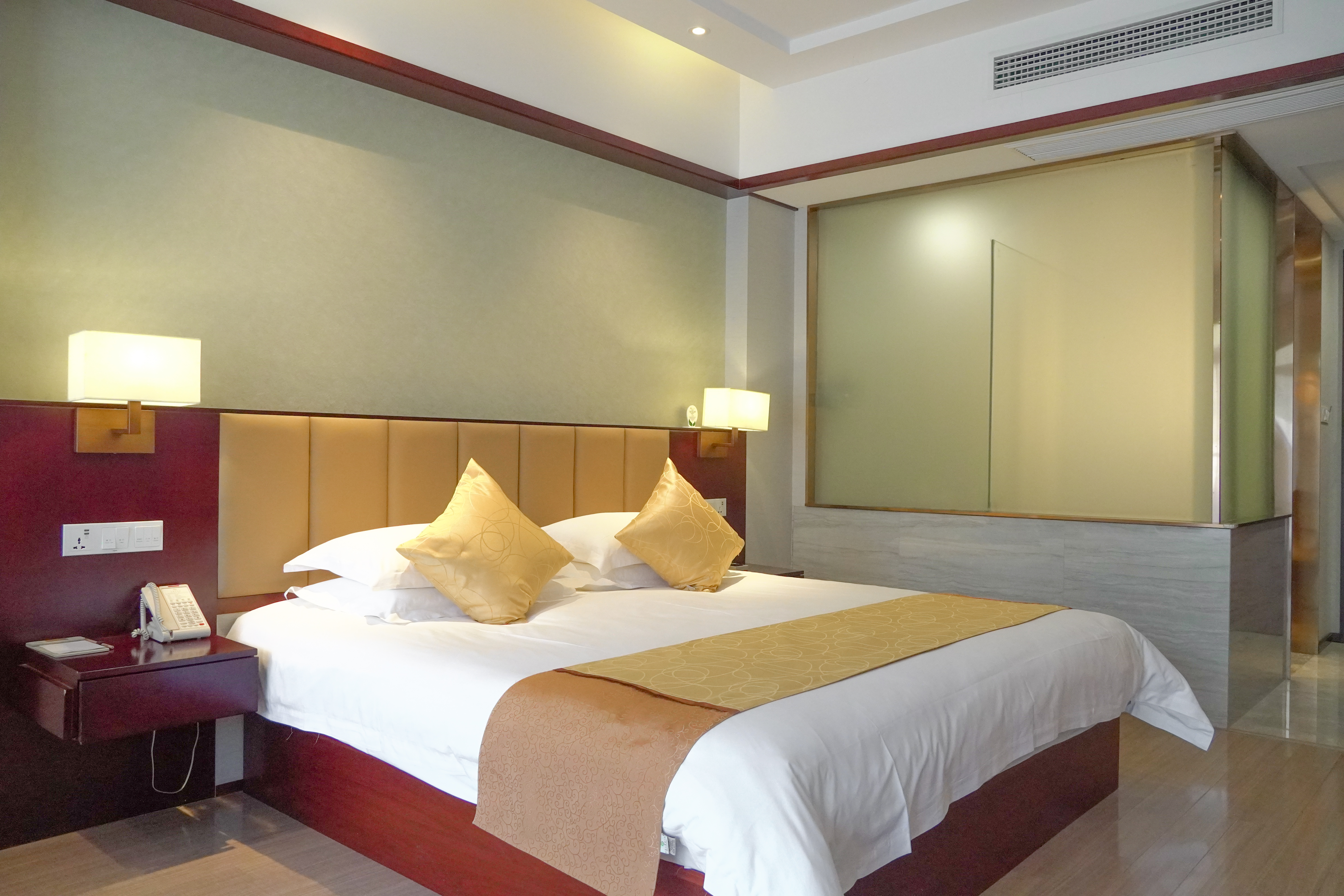 养心温泉大床房