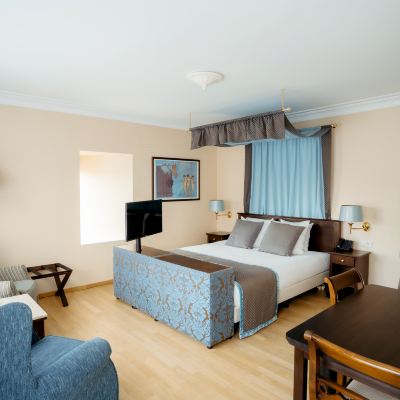 Comfort Room with Bath Grand Hotel Karel V Promo Code