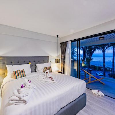 Twin/Double Studio Beach Front