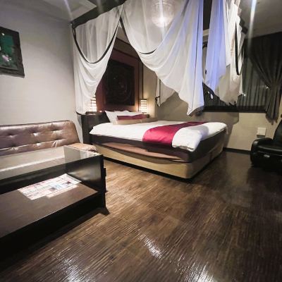 ジュニアスイート　キングルーム（喫煙） ホテルバリアンリゾートなんば道頓堀店 クーポン