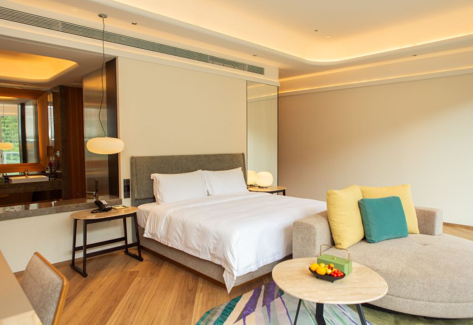 Premier Superior Room (Double Bed)
