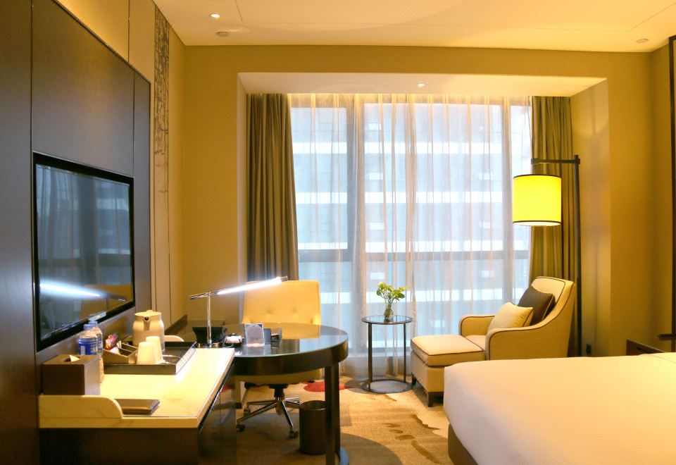 豪華大床房（金可兒床墊+AccaKappar洗護+徠芬吹風機）