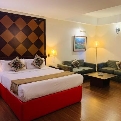 Junior Suite Bilik Katil Queen Size Kupon Hotel Emas Tawau