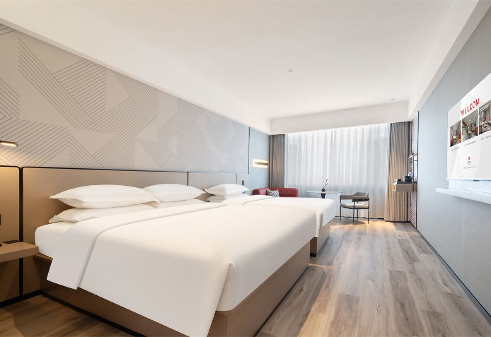 智能豪華家庭房〔智能客控+智能投屏+零壓床墊〕