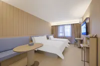 HanTing Hotel (Siping East Railway Station Tiedong Government)