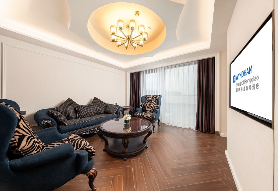 Wyndham Shanghai HongqiaoMinister Suite