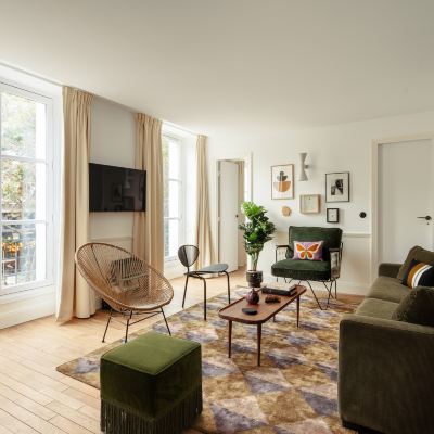 Deluxe Two-Bedroom Apartment With View My Maison in Paris - Louvre Promo Code