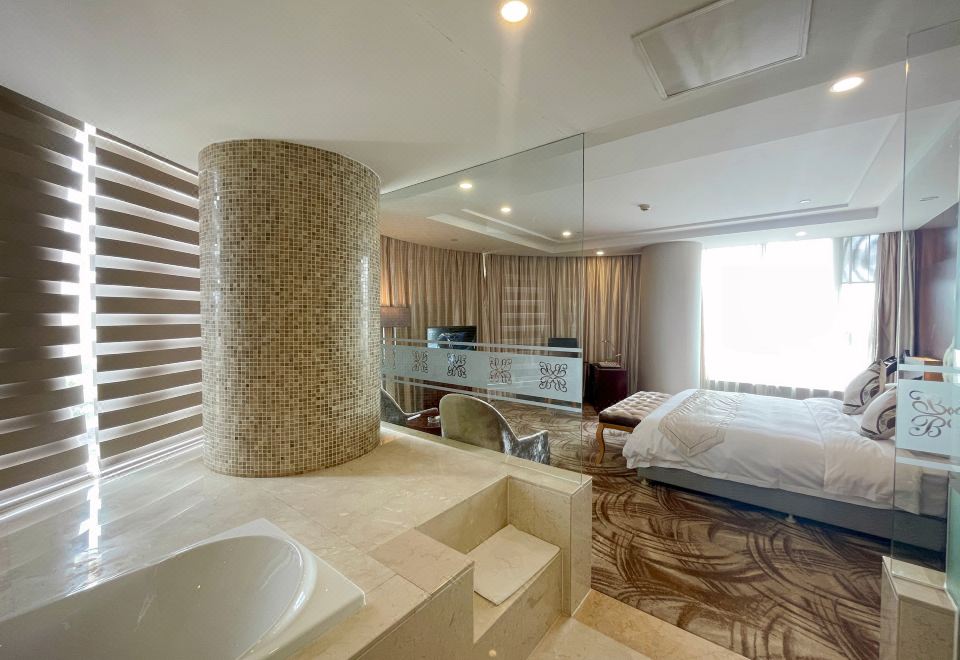 悦航.温馨家庭房