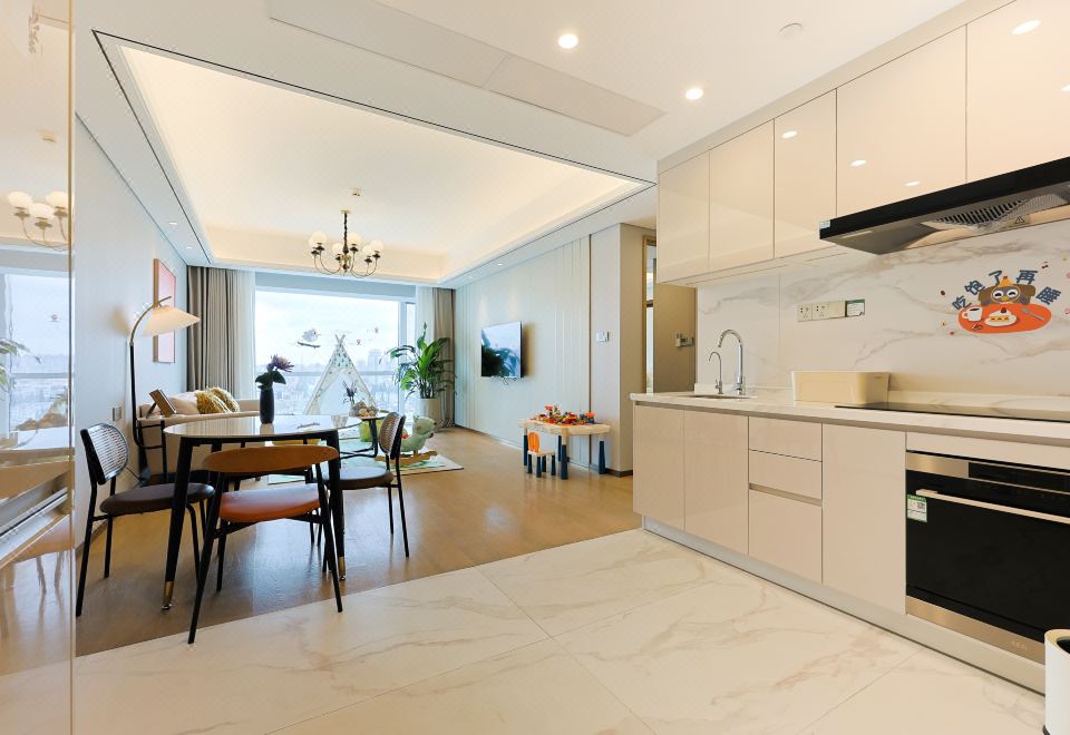 紫芝小灰灰家庭主题套房