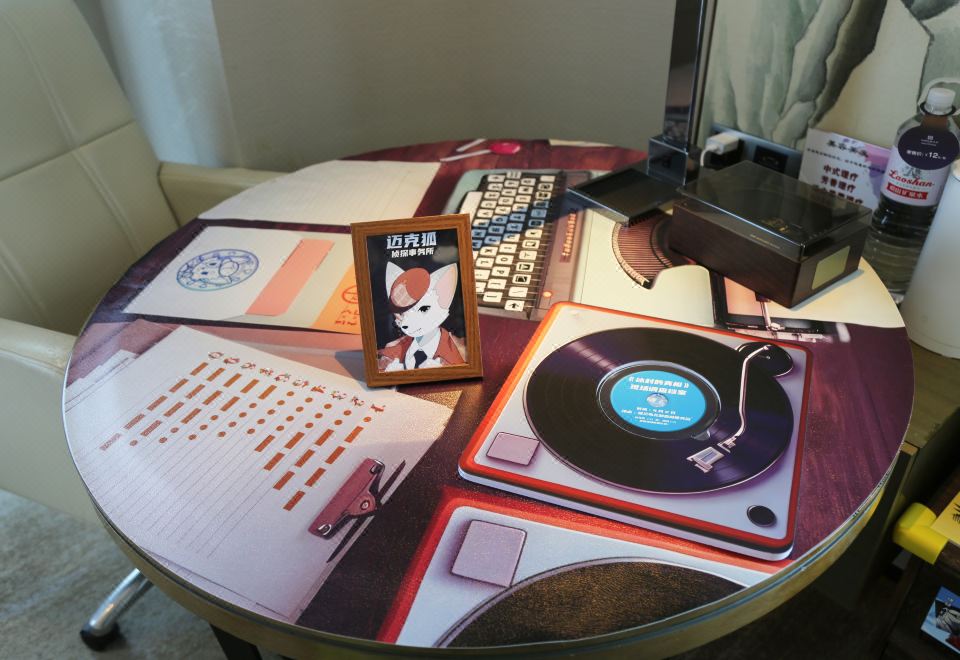 神探迈克狐亲子主题房（沉浸剧本体验+小童帐蓬床）