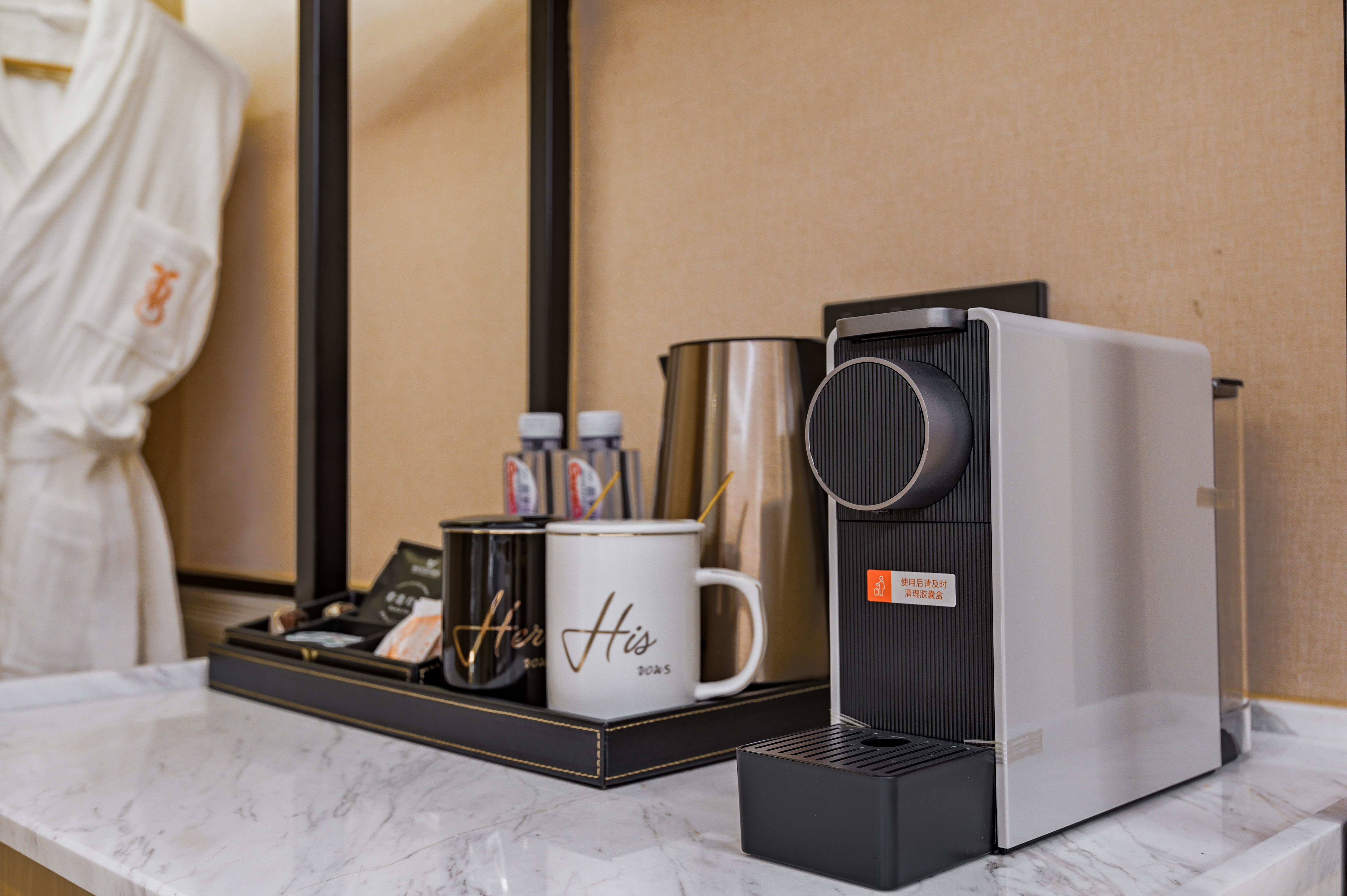 百寸巨幕影音房【vip视频投屏+超大空间+Coffee机】