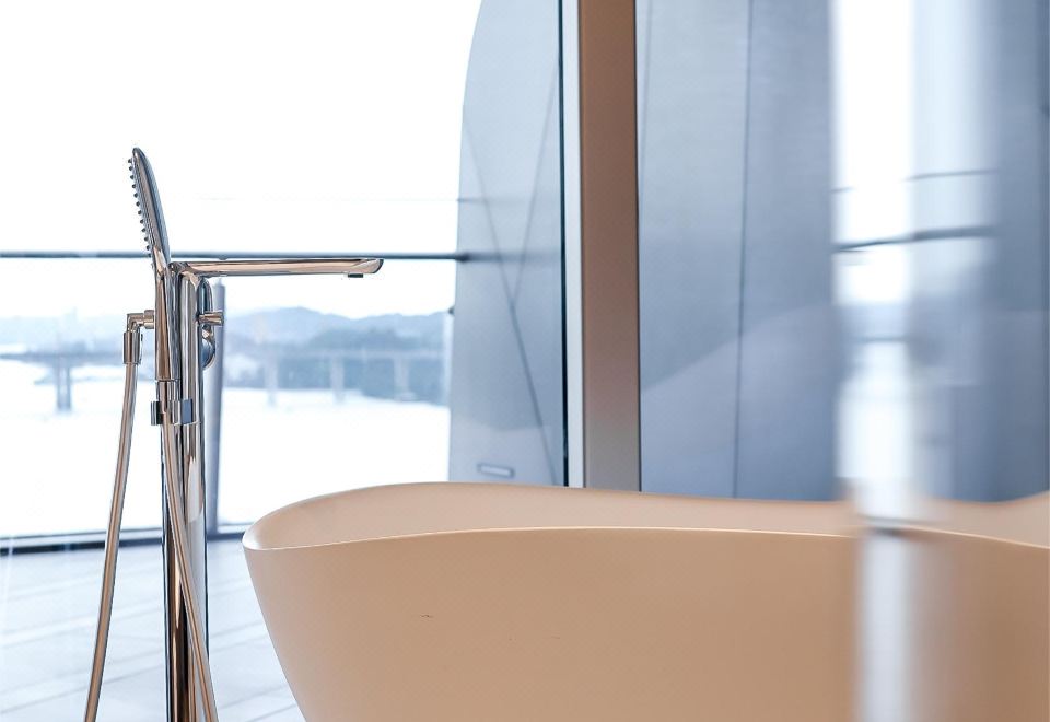 尊享江景房 超大床 行政待遇