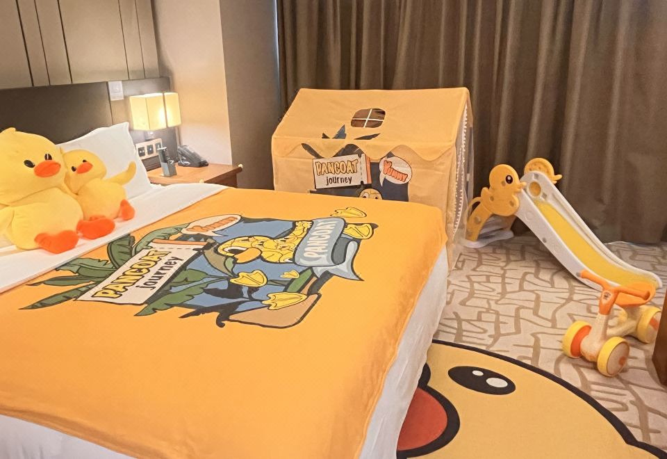 Swiss Grand NanchangChildren's Fun Family Suite
