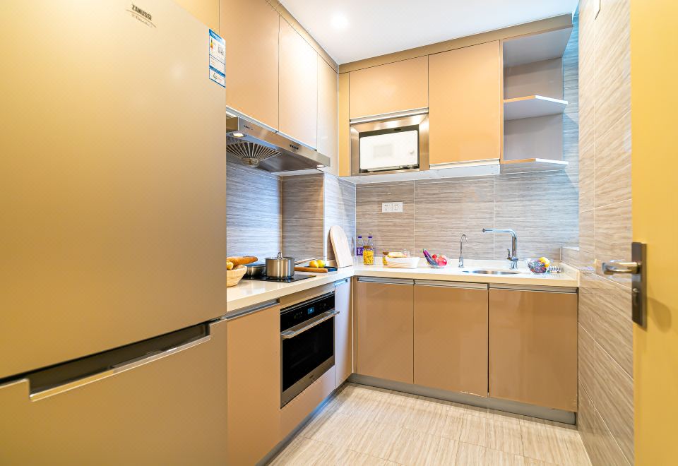 Somerset Haizhu Centre GuangzhouDeluxe One-Bedroom Suite (Washer Dryer + Kitchen + Fridge)