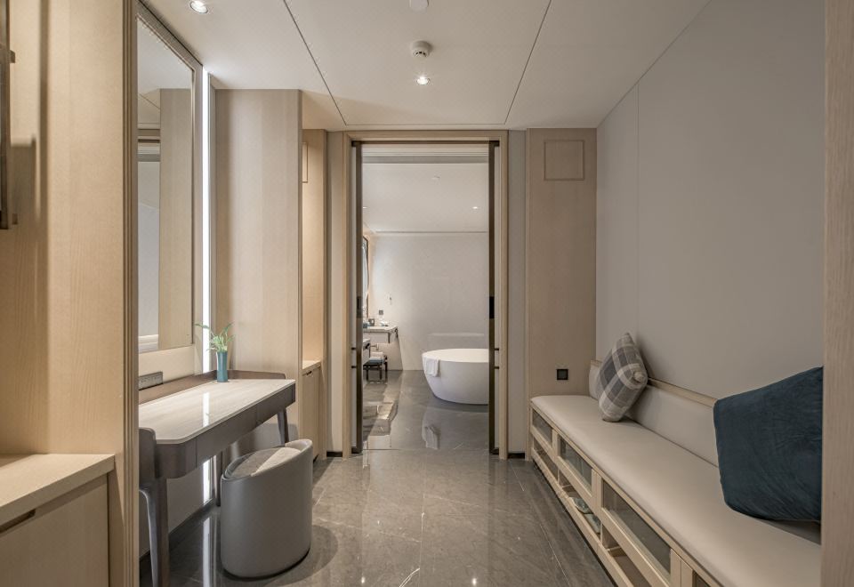 Nanhu HotelPanoramic Executive Suite