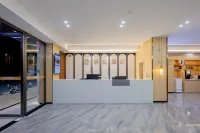 Luhe Yuelong Hotel
