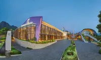 Golden Tulip Holland Resort Batu Hoteles en 